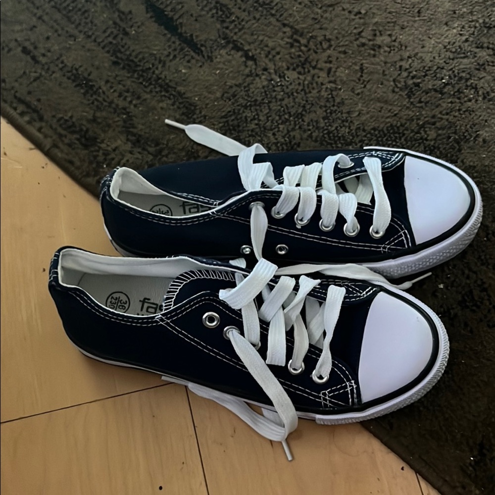 Faded Glory White and Black Sneakers Classic Canvas